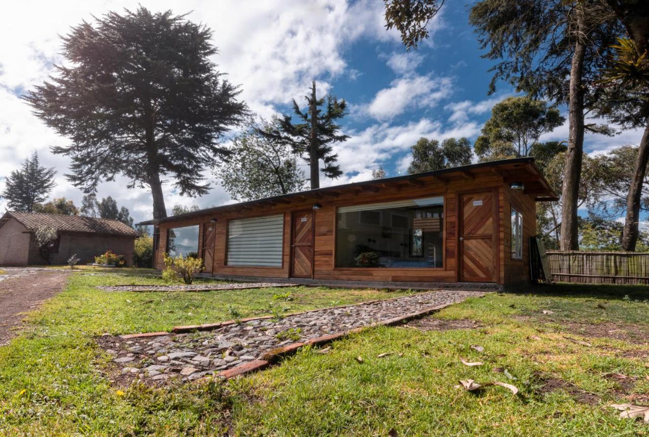 Hosteria Papagayo Cotopaxi Machachi Exterior foto