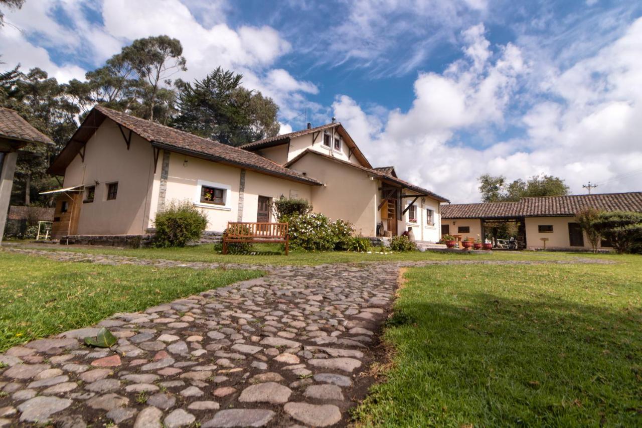 Hosteria Papagayo Cotopaxi Machachi Exterior foto